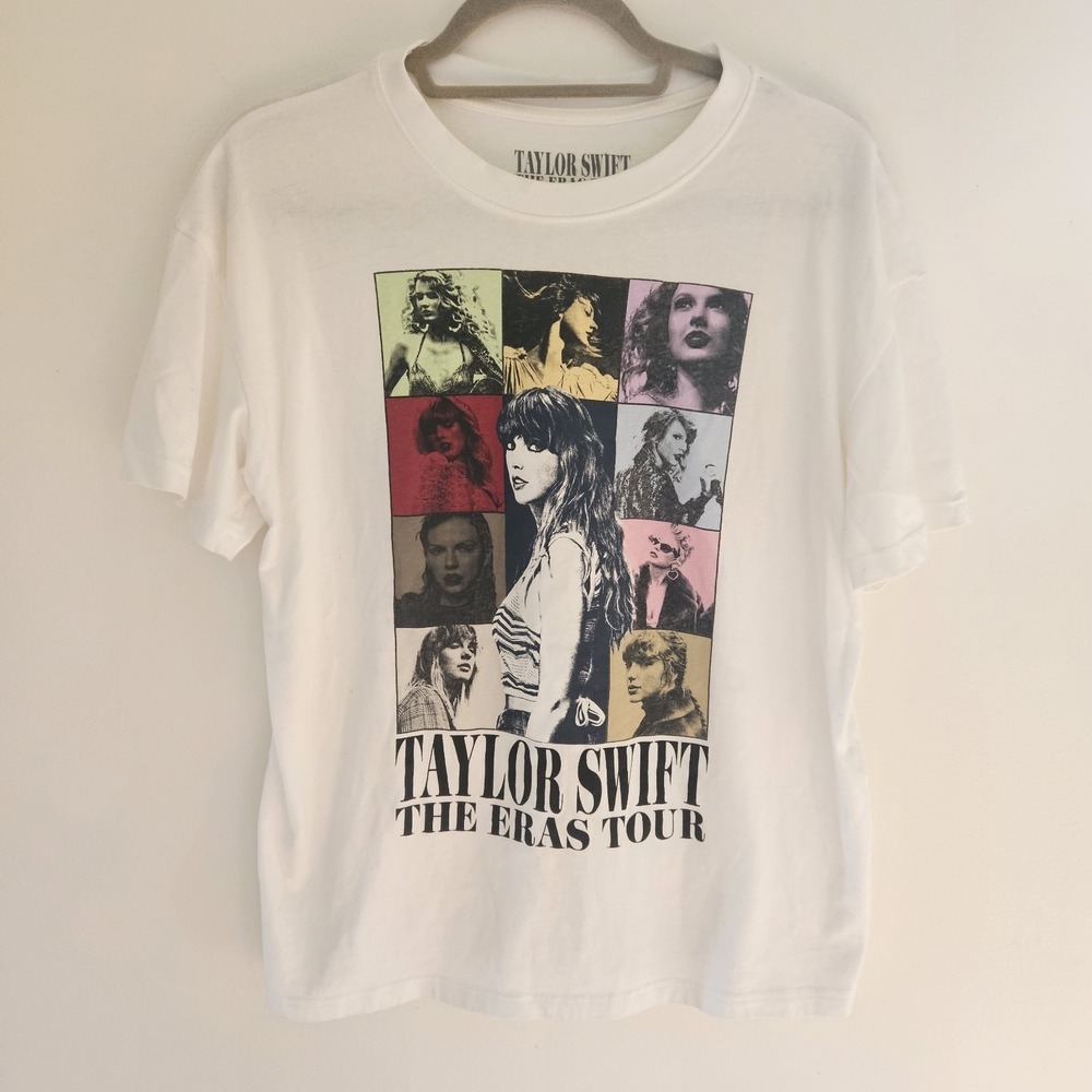 Taylor Swift The Eras Tour White Graphic T-Shirt Size Small 100% Cotton